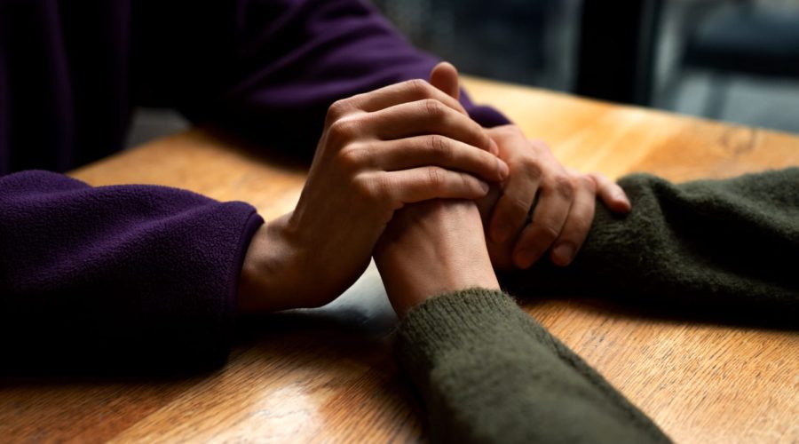 Apoyo espiritual en momentos difíciles Acompañamiento espiritual para paz y consuelo en situaciones difíciles
